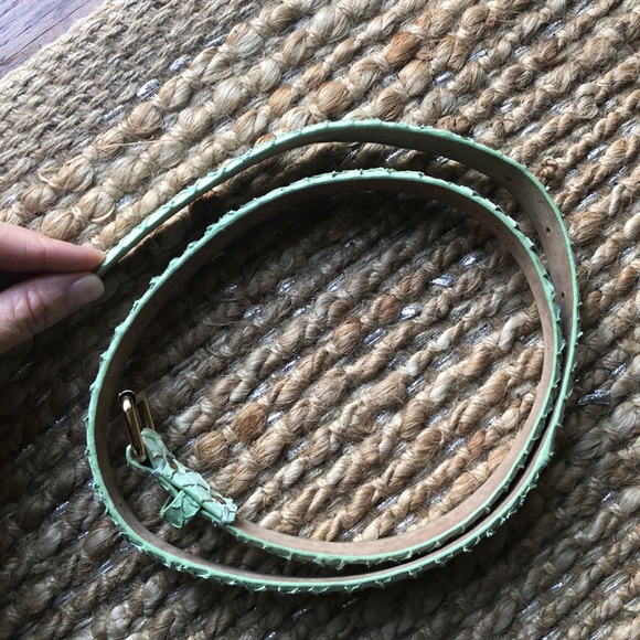 Baby blue snakeskin leather belt - Picture 2 of 3